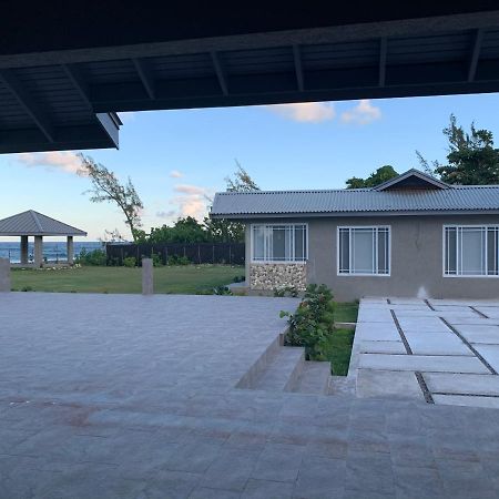 Soak'D Pineapple Villa Berrydale Luaran gambar