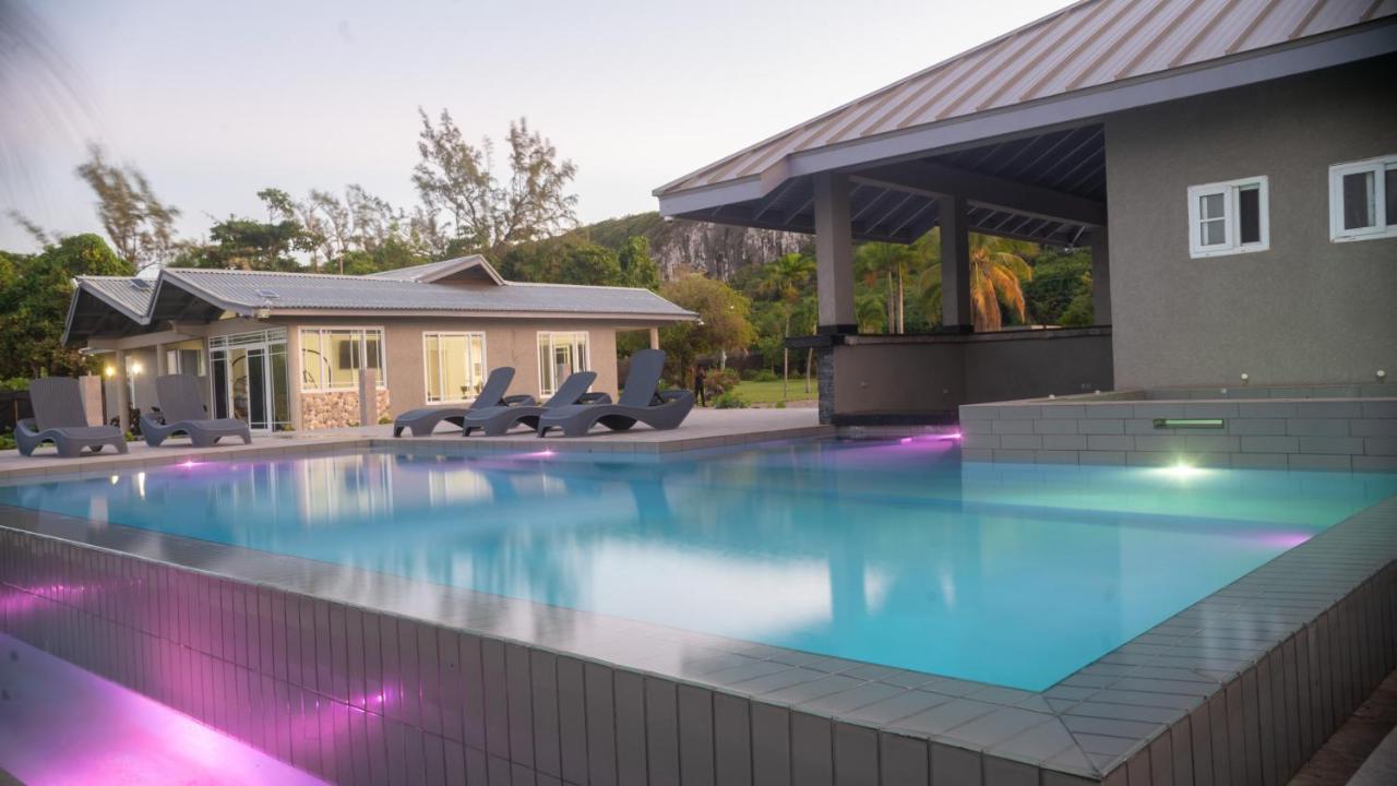 Soak'D Pineapple Villa Berrydale Luaran gambar