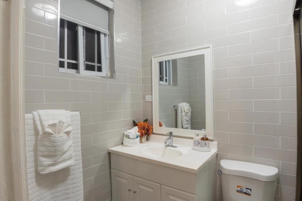 Soak'D Pineapple Villa Berrydale Luaran gambar